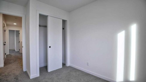 774 Wolf Willow Boulevard Se, Calgary, AB - Indoor Photo Showing Other Room