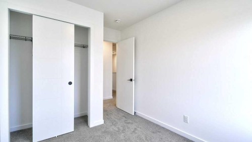 774 Wolf Willow Boulevard Se, Calgary, AB - Indoor Photo Showing Other Room