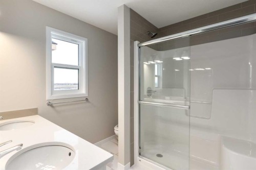 127 Montane Link Se, High River, AB - Indoor Photo Showing Bathroom