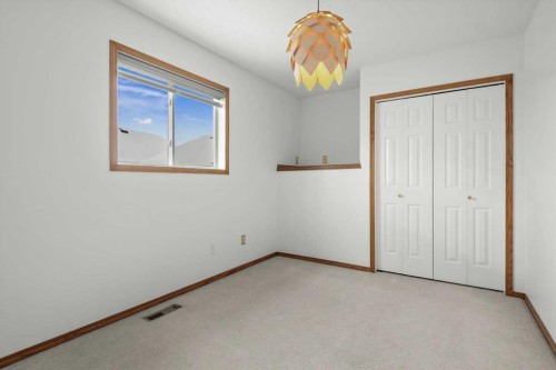 9095 Scurfield Drive Nw, Calgary, AB - Indoor Photo Showing Other Room