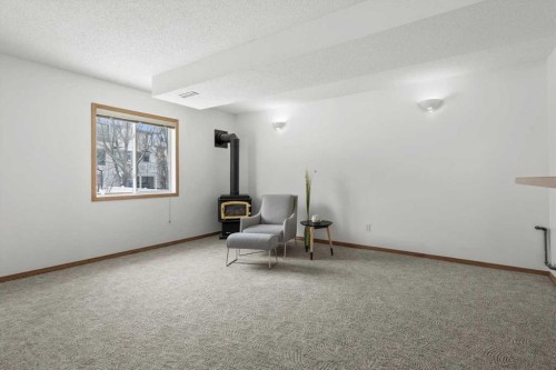 9095 Scurfield Drive Nw, Calgary, AB - Indoor Photo Showing Other Room