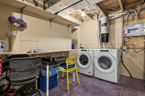 9095 Scurfield Drive Nw, Calgary, AB - Indoor Photo Showing Laundry Room