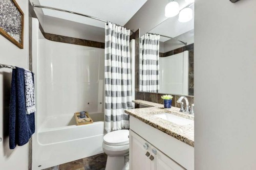 208 Prestwick Manor Se, Calgary, AB 