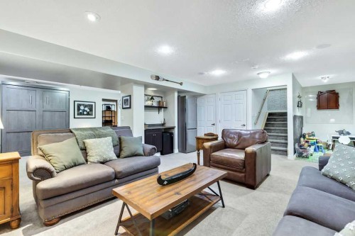 208 Prestwick Manor Se, Calgary, AB 