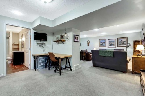 208 Prestwick Manor Se, Calgary, AB 