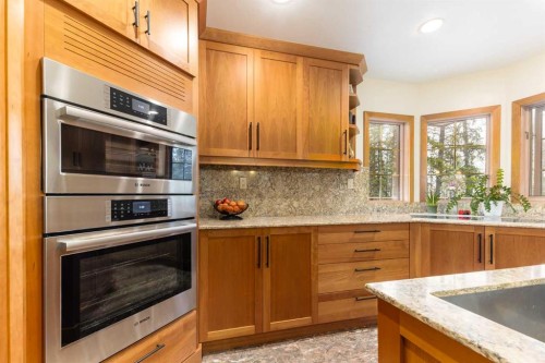 231031 Forestry Way, Bragg Creek, AB - Indoor Photo Showing Kitchen