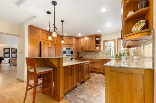 231031 Forestry Way, Bragg Creek, AB - Indoor Photo Showing Kitchen
