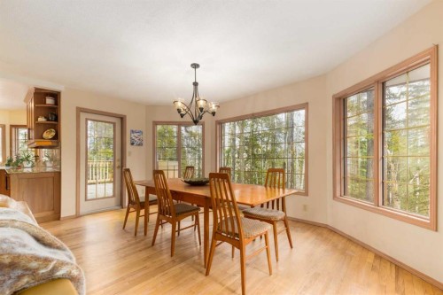 231031 Forestry Way, Bragg Creek, AB - Indoor Photo Showing Dining Room
