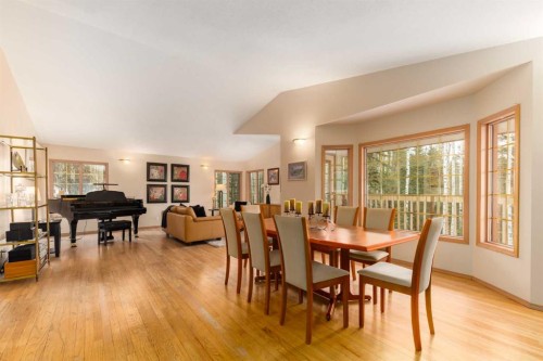 231031 Forestry Way, Bragg Creek, AB - Indoor Photo Showing Dining Room