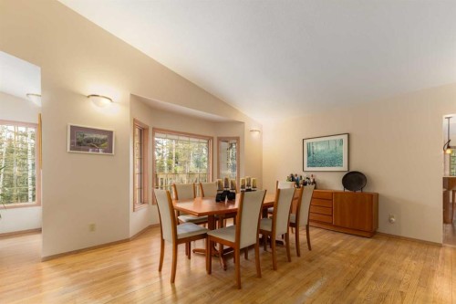 231031 Forestry Way, Bragg Creek, AB - Indoor Photo Showing Dining Room