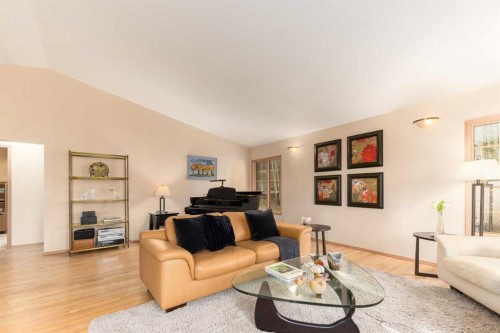 231031 Forestry Way, Bragg Creek, AB - Indoor Photo Showing Living Room