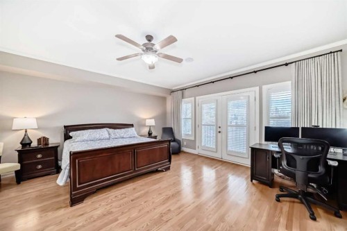 2431 Erlton Street Sw, Calgary, AB - Indoor Photo Showing Bedroom