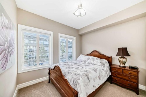 2431 Erlton Street Sw, Calgary, AB - Indoor Photo Showing Bedroom