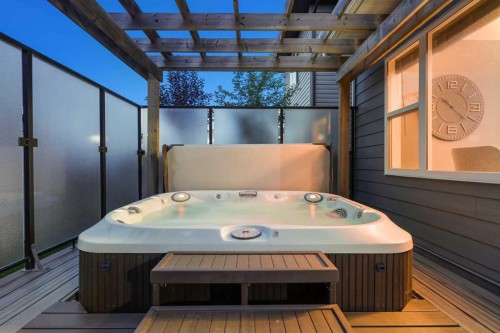 106 Silverado Skies Drive Sw, Calgary, AB - 