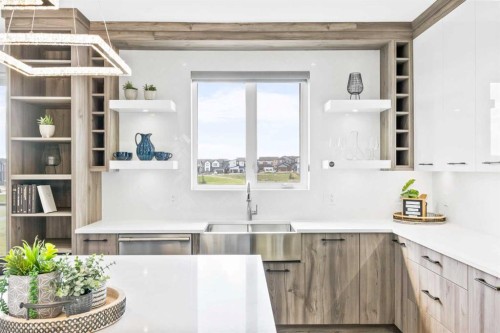 61 Sunvalley View, Cochrane, AB - Indoor Photo Showing Kitchen