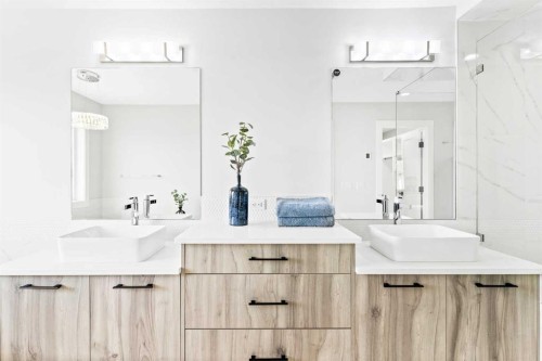 61 Sunvalley View, Cochrane, AB - Indoor Photo Showing Bathroom