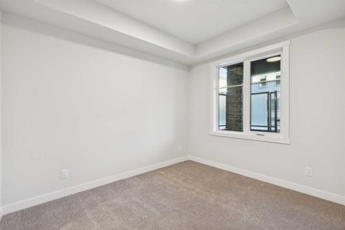 2215-2117 81 Street Sw, Calgary, AB - Indoor Photo Showing Other Room