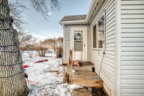 476 3 Street, Drumheller, AB - Outdoor