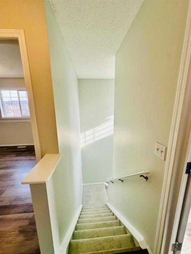 8 Royal Elm Way Nw, Calgary, AB - Indoor Photo Showing Other Room