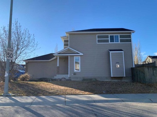 8 Royal Elm Way Nw, Calgary, AB - Outdoor