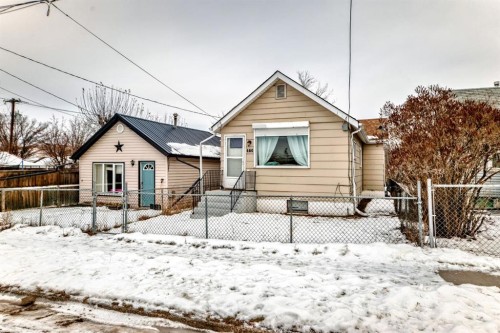 460 3 Street, Drumheller, AB - Outdoor
