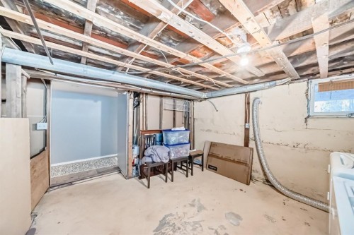 460 3 Street, Drumheller, AB - Indoor Photo Showing Basement