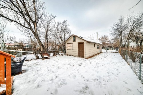460 3 Street, Drumheller, AB - Outdoor