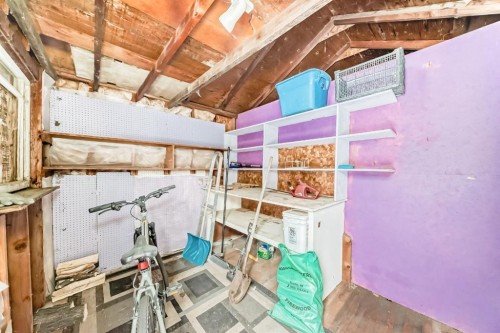 460 3 Street, Drumheller, AB - Indoor Photo Showing Other Room