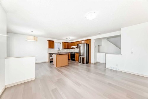 287 Covepark Rise Ne, Calgary, AB - Indoor Photo Showing Kitchen
