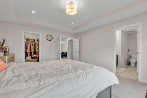 7672 80 Avenue Ne, Calgary, AB - Indoor Photo Showing Bedroom