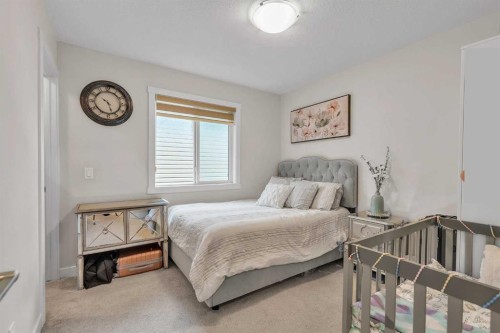 7672 80 Avenue Ne, Calgary, AB - Indoor Photo Showing Bedroom