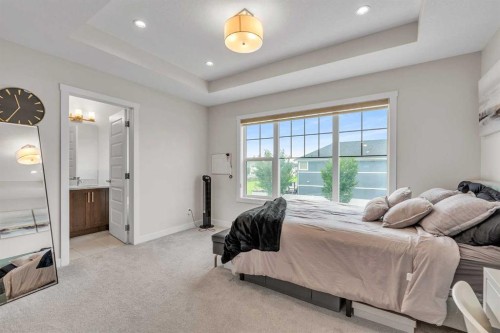 7672 80 Avenue Ne, Calgary, AB - Indoor Photo Showing Bedroom