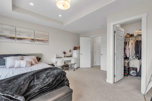 7672 80 Avenue Ne, Calgary, AB - Indoor Photo Showing Bedroom