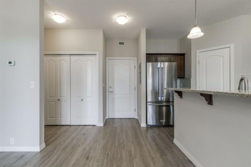 432-1 Crystal Green Lane, Okotoks, AB - Indoor