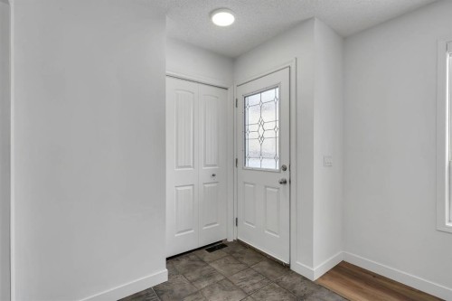 11 Hidden Valley Link Nw, Calgary, AB - Indoor Photo Showing Other Room