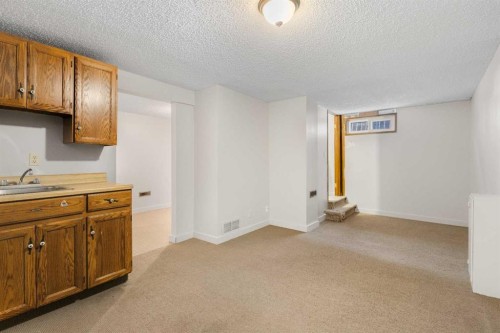 15 Edgedale Way Nw, Calgary, AB - Indoor