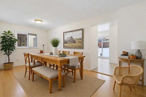 15 Edgedale Way Nw, Calgary, AB - Indoor Photo Showing Dining Room