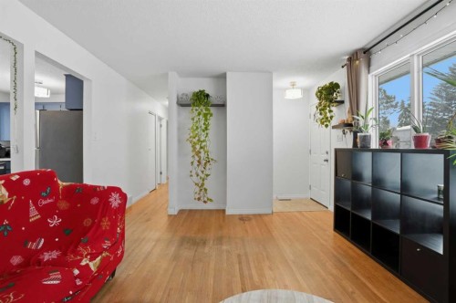 67 Margate Place Ne, Calgary, AB - Indoor