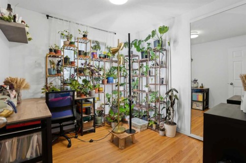 67 Margate Place Ne, Calgary, AB - Indoor Photo Showing Office