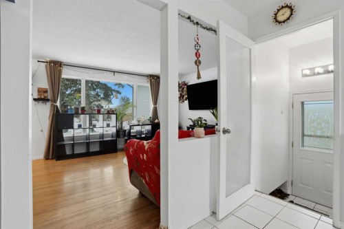 67 Margate Place Ne, Calgary, AB - Indoor Photo Showing Other Room
