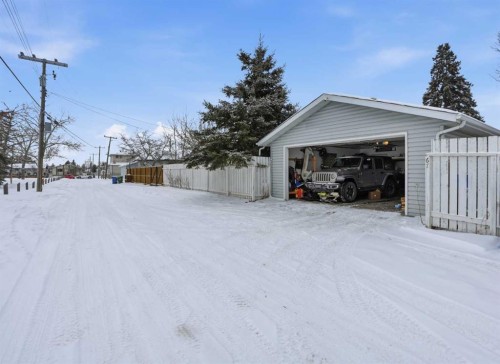 67 Margate Place Ne, Calgary, AB - Outdoor