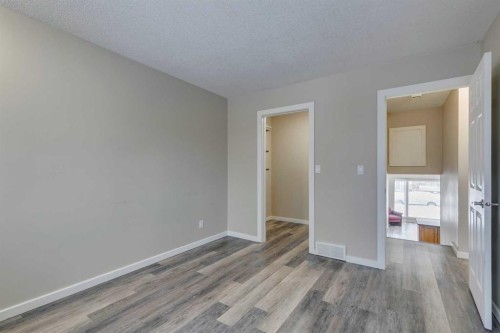 68 Woodglen Close Sw, Calgary, AB - Indoor Photo Showing Other Room