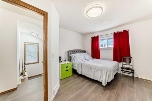 109 Millview Square Sw, Calgary, AB - Indoor Photo Showing Bedroom