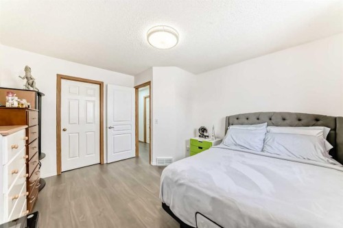 109 Millview Square Sw, Calgary, AB - Indoor Photo Showing Bedroom