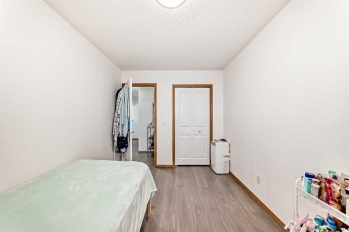 109 Millview Square Sw, Calgary, AB - Indoor Photo Showing Bedroom