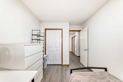 109 Millview Square Sw, Calgary, AB - Indoor Photo Showing Bedroom