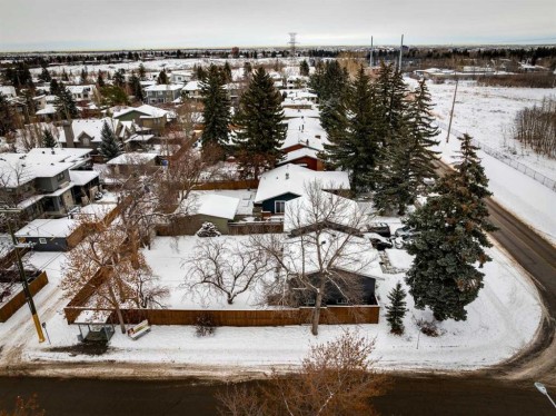 1636 50 Avenue Sw, Calgary, AB - Outdoor With View