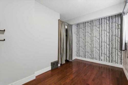 1520 15 Avenue Sw, Calgary, AB - Indoor Photo Showing Other Room