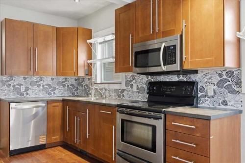 1520 15 Avenue Sw, Calgary, AB - Indoor Photo Showing Kitchen