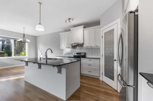 625 Midtown Place, Airdrie, AB - Indoor Photo Showing Kitchen With Stainless Steel Kitchen With Upgraded Kitchen